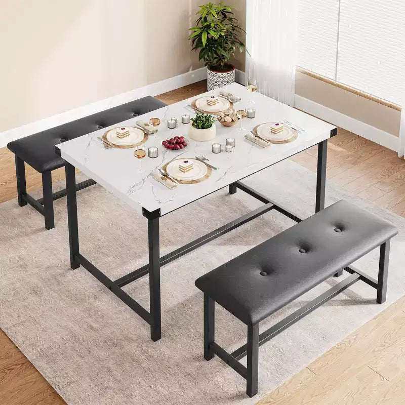 3 Tavoli da pranzo, con 2 panche imbottite