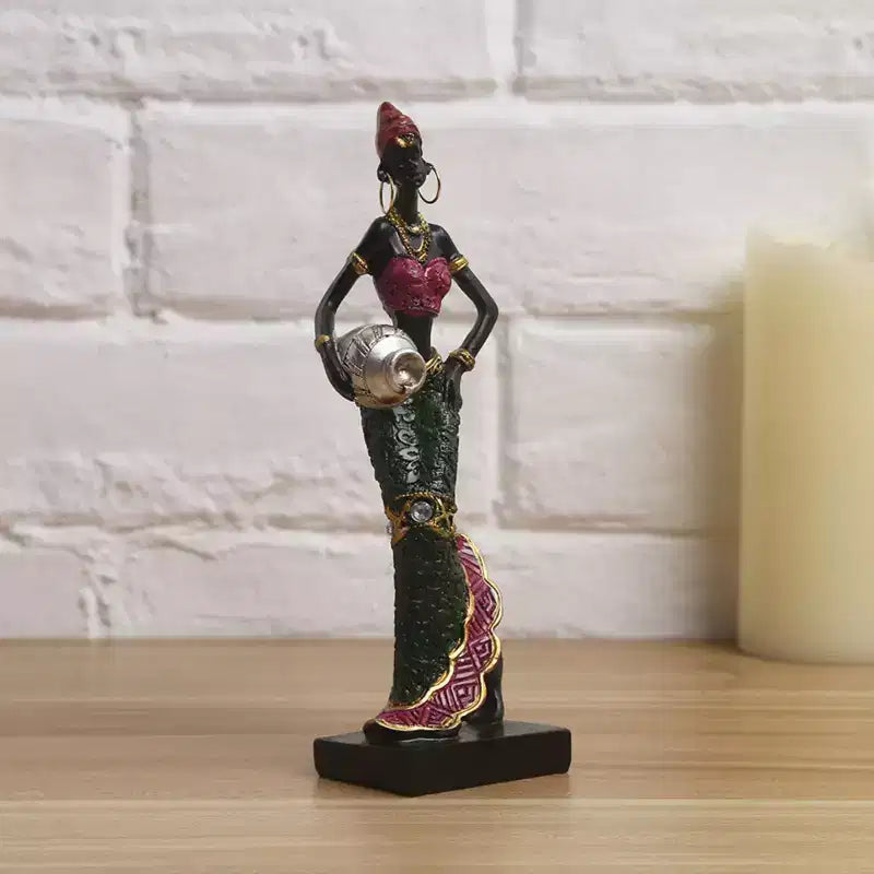 Statuetta in resina di donna africana esotica - Scultura artigianale di 16,5 cm in abiti floreali con